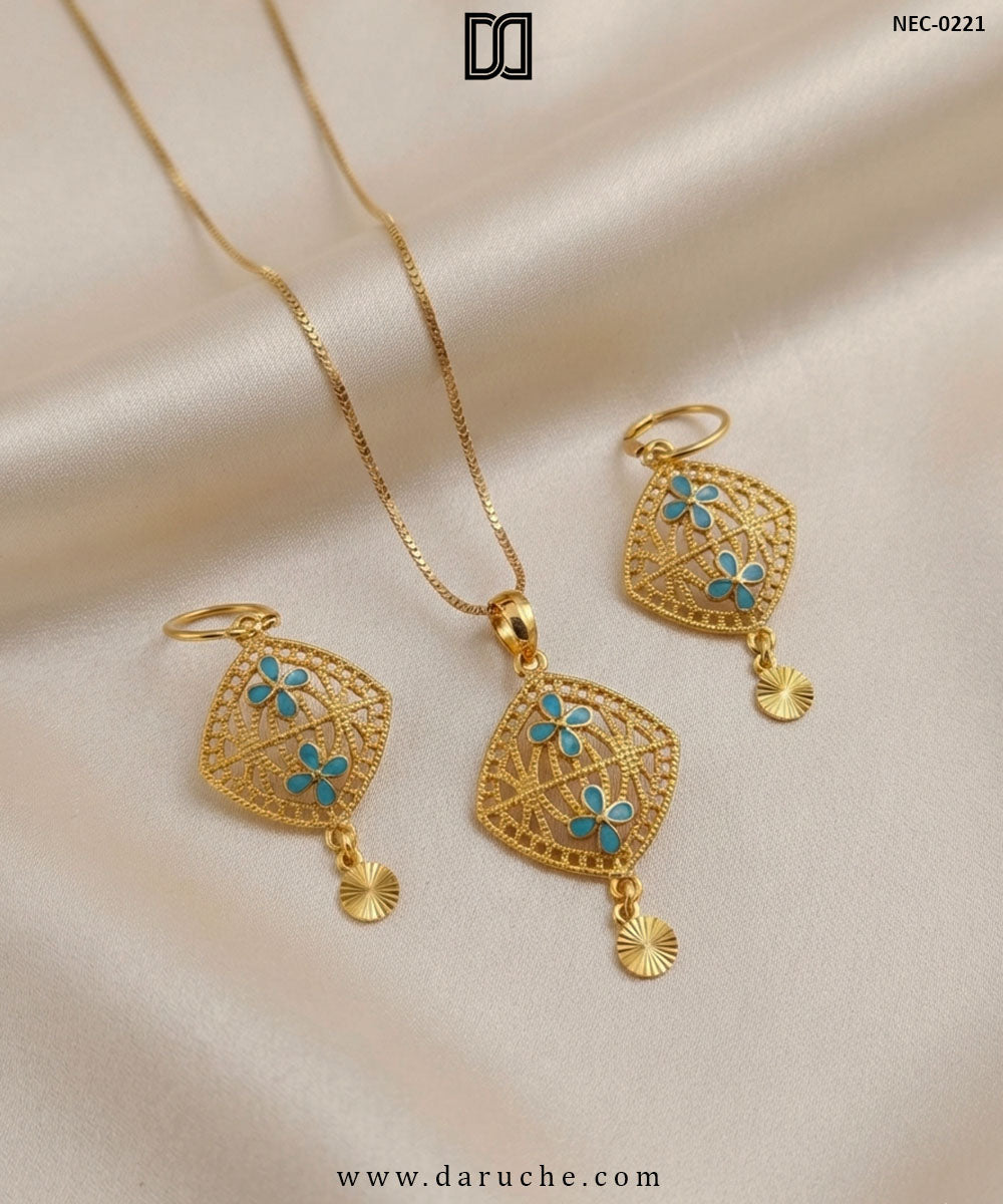 Desdemona Gold Necklace Set