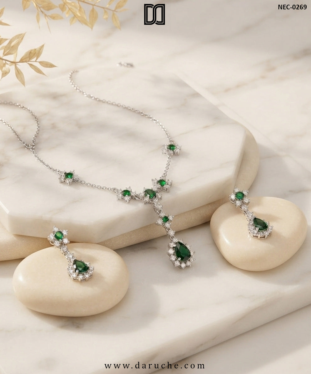 Dorothea AD Necklace Set